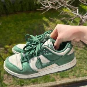 Nike dunk low zelene