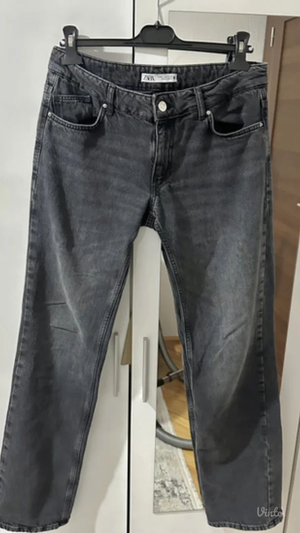 Crne famerke low rise Zara