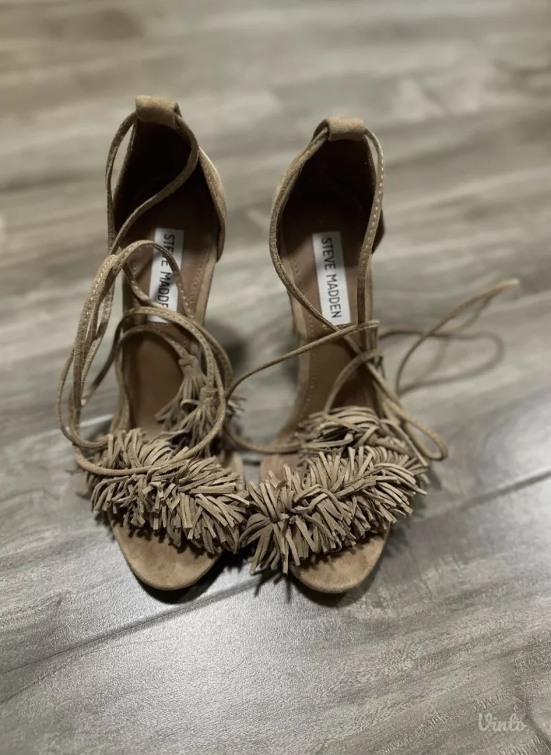 Steve Madden Sandale 37