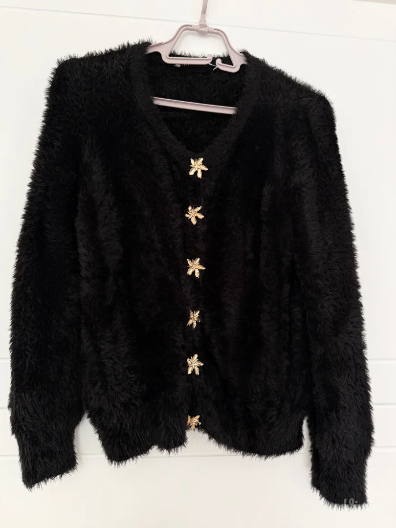 Zara crni dzemperic M