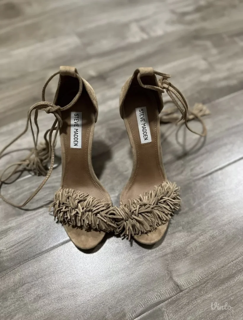 Steve Madden Sandale 37