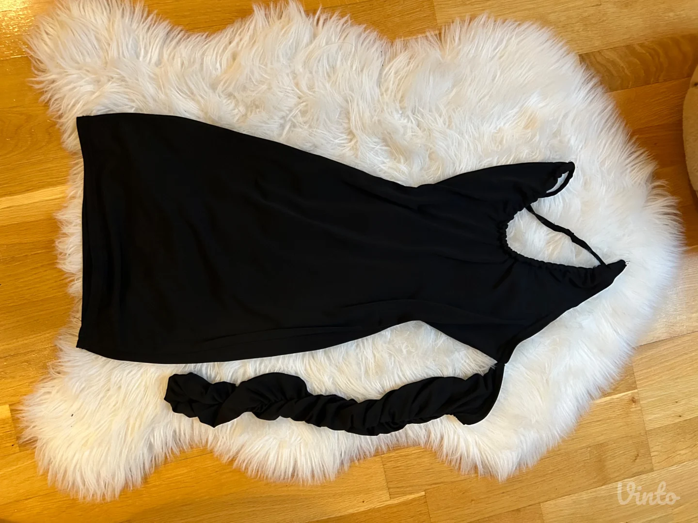 prettylittlething haljina