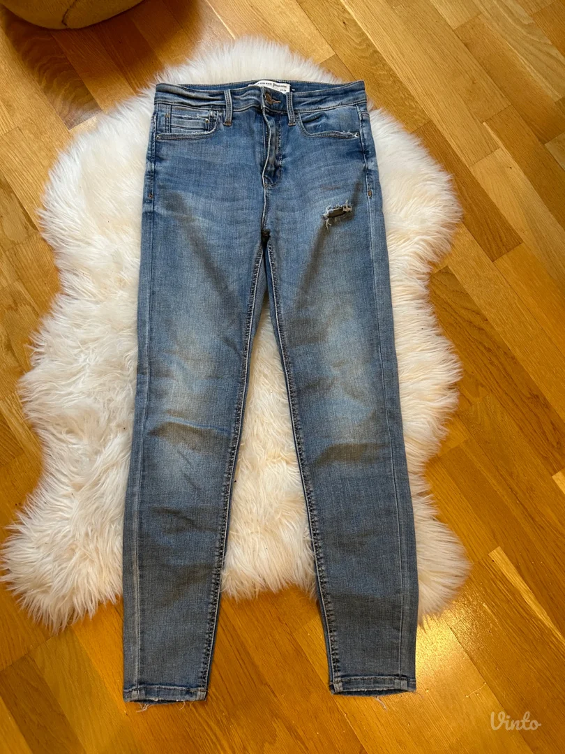 stradivarius uske farmerke