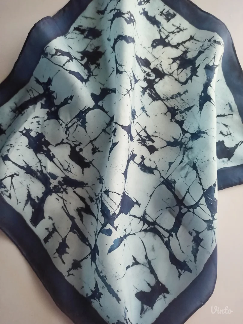 Ručno oslikana marama - 100% svila