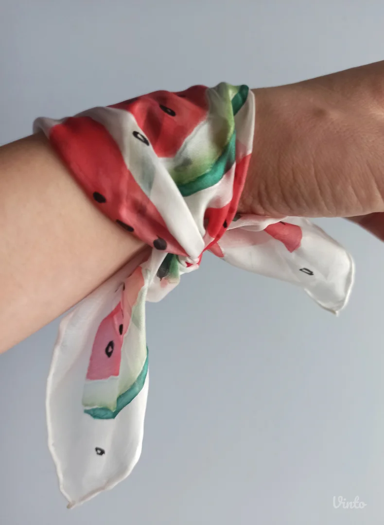 Ručno oslikana mini svilena marama