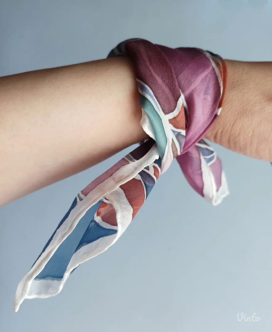 Ručno oslikana mini svilena marama