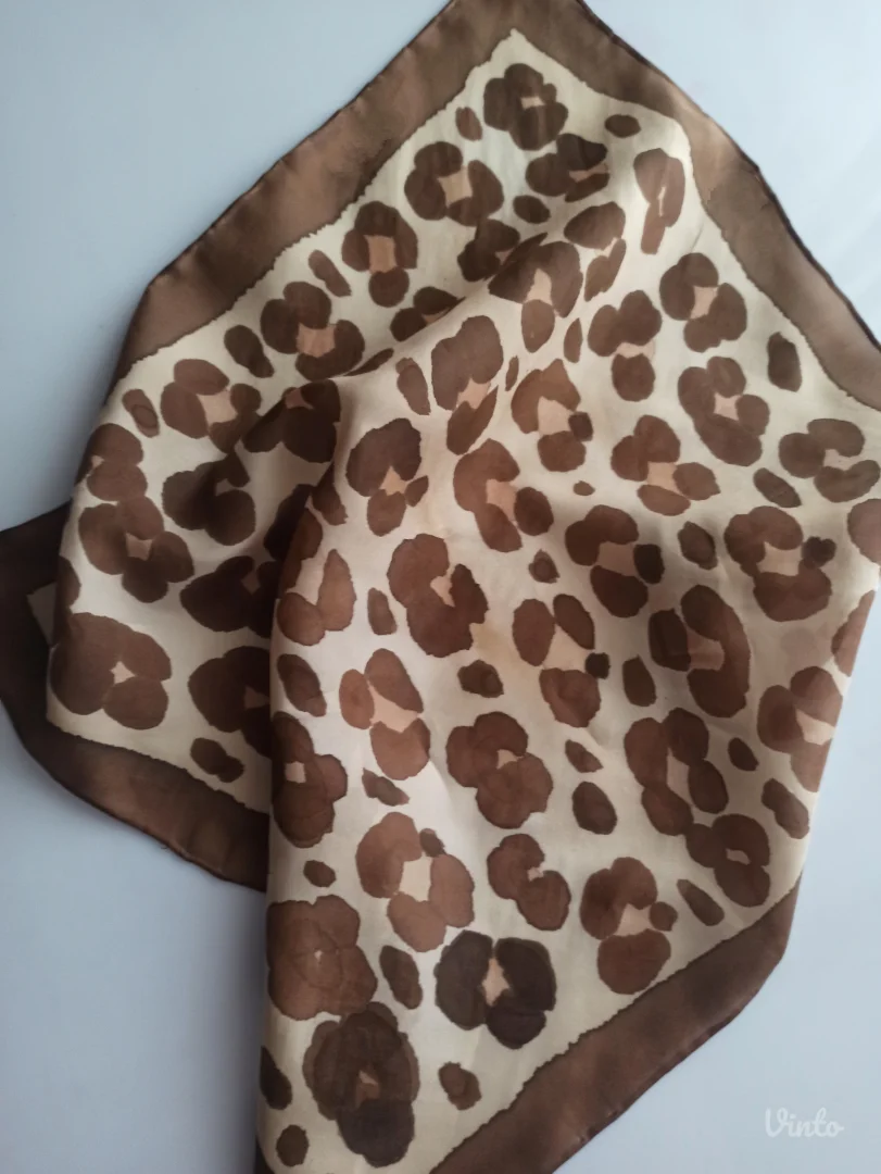 Unikatna ručno oslikana marama - 100% svila