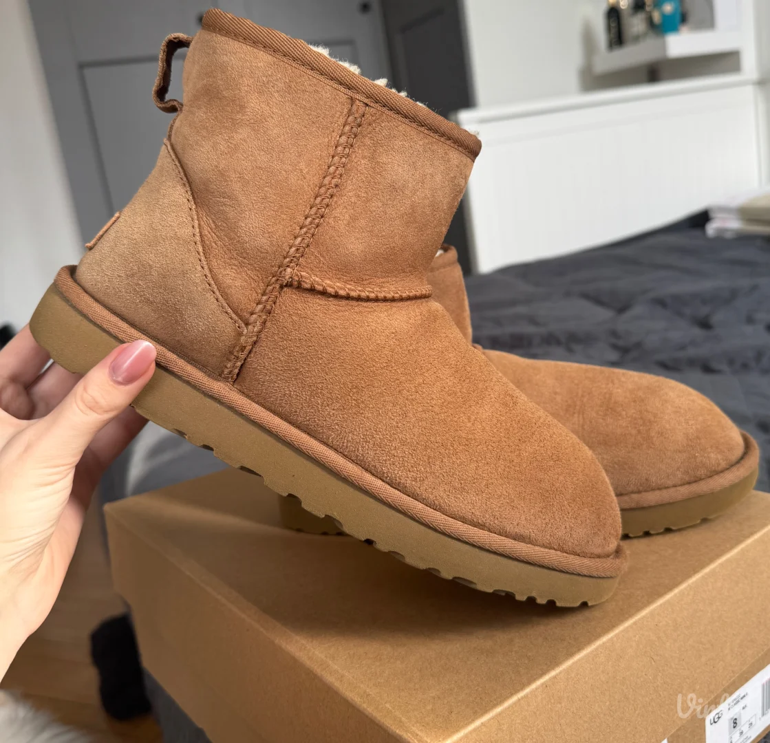 Ugg Classic Mini Camel boja