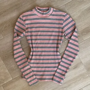 Tally Weijl uska majica S