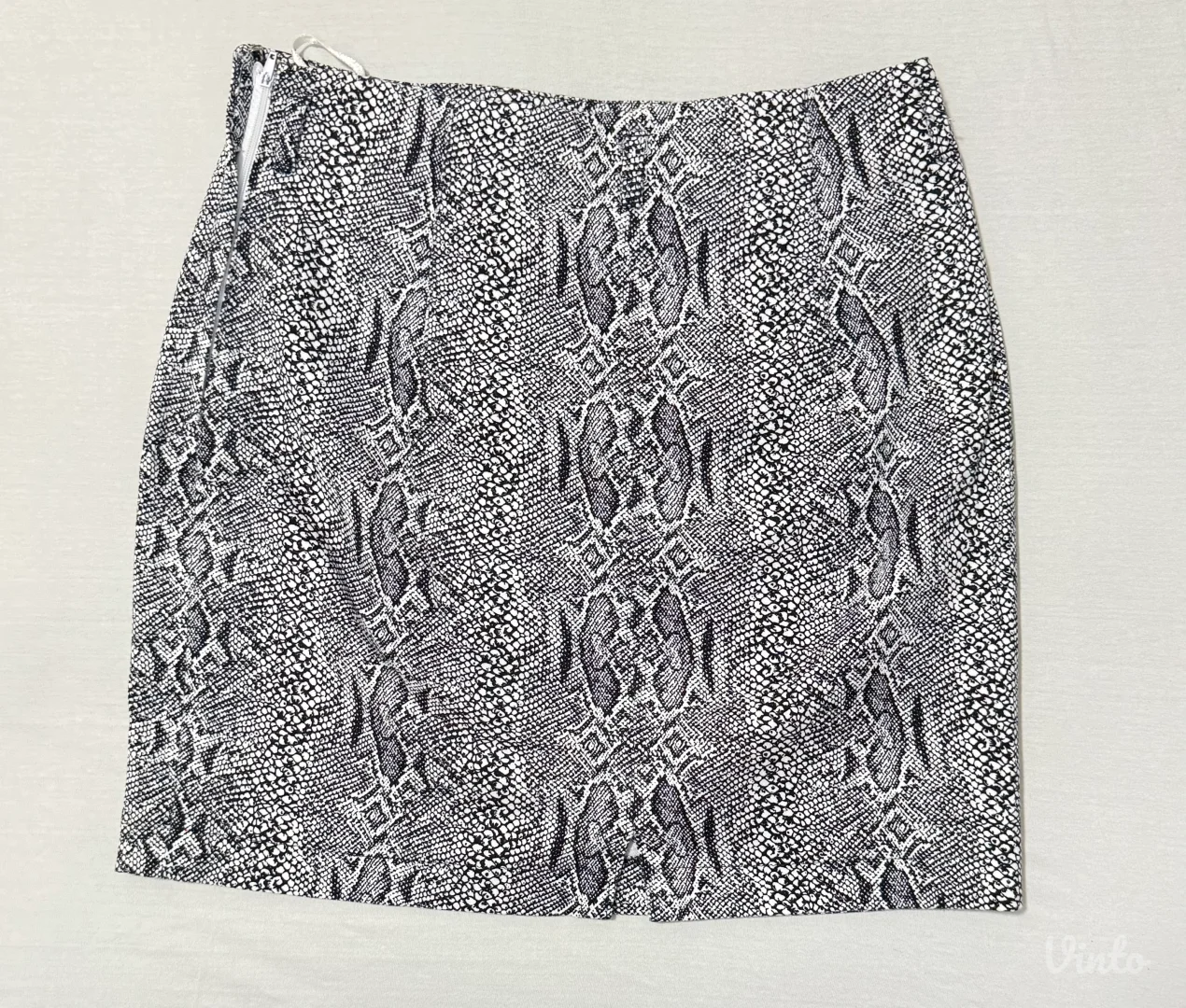 Mini suknja sa zmijskim printom