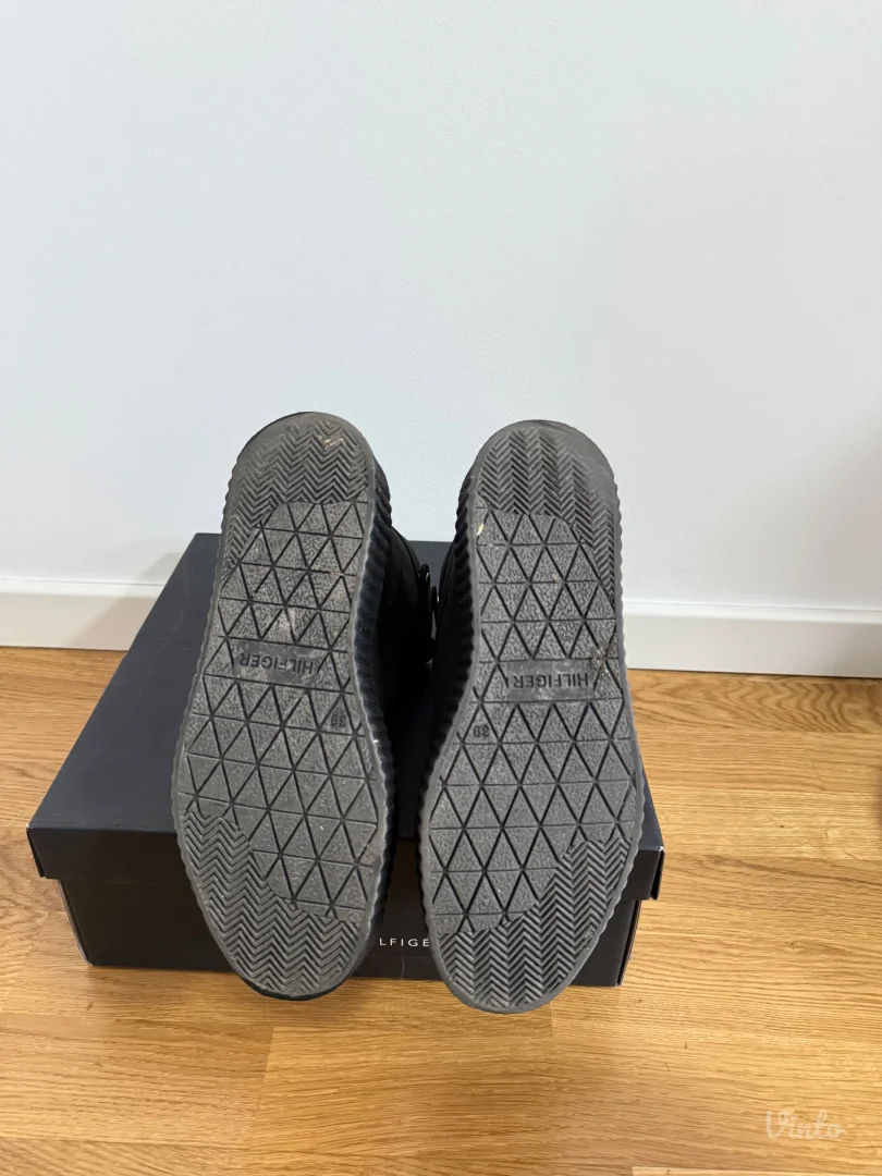 Tommy Hilfiger - Čizme 39