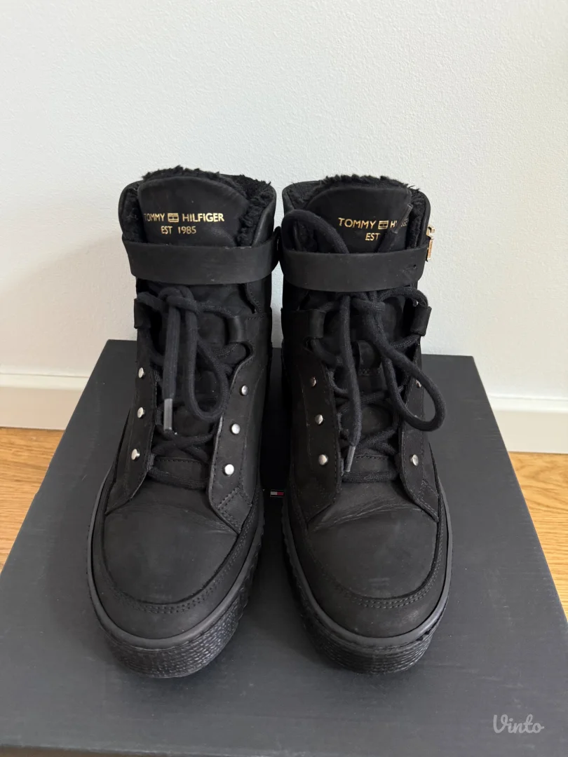 Tommy Hilfiger - Čizme 39