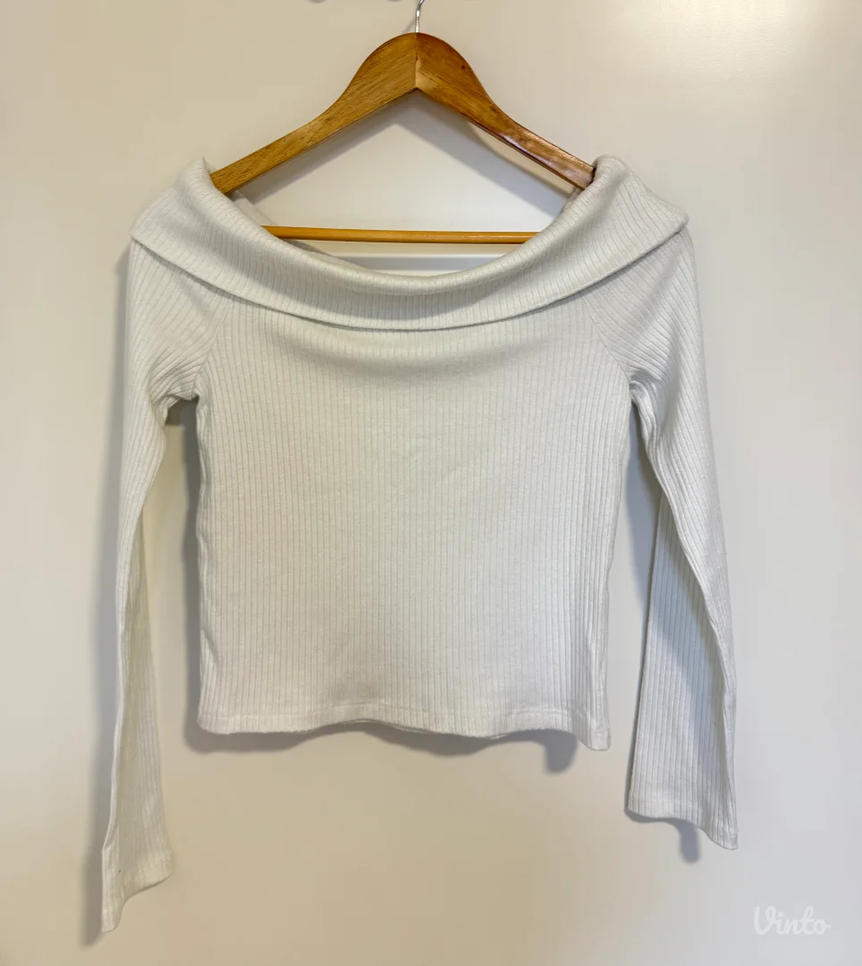 Stradivarius - Off-shoulder top