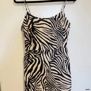 Reserved - Mini haljina