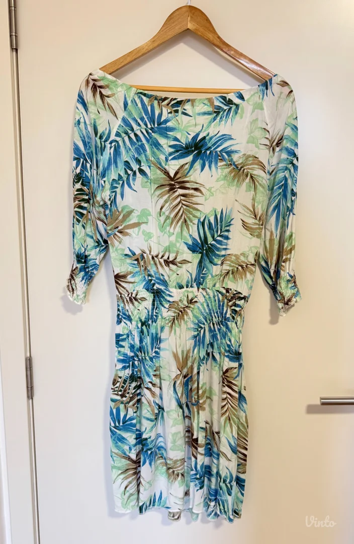 Letnja haljina sa tropskim printom