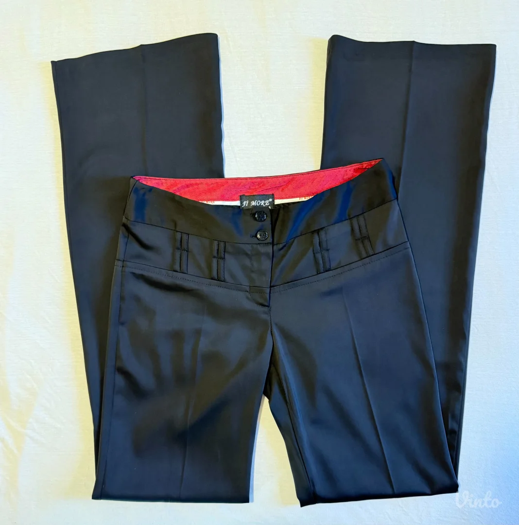 Fi More - Crne elegantne pantalone