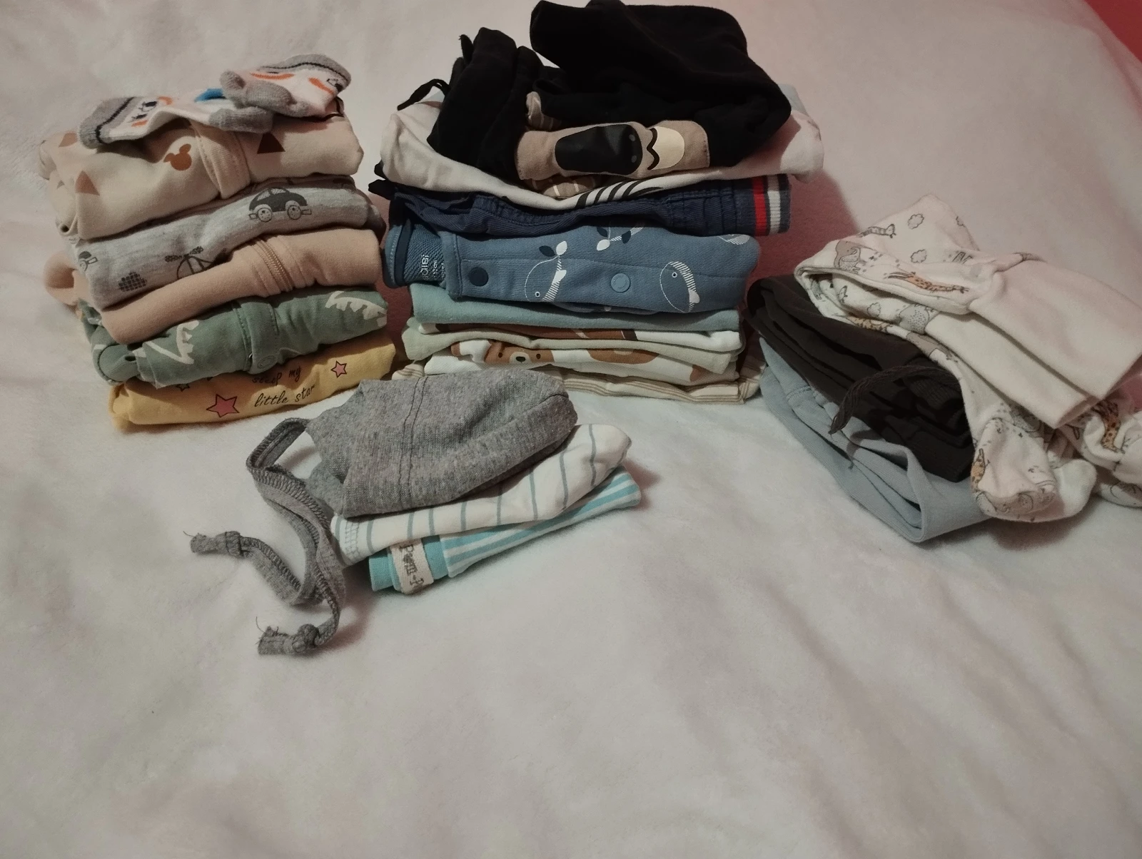Veliki paket očuvane garderobe za dječake (1–3 meseca )