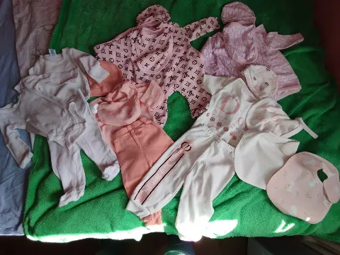 Luksuzan paket odeće za devojčice (LV, Dior kompleti)