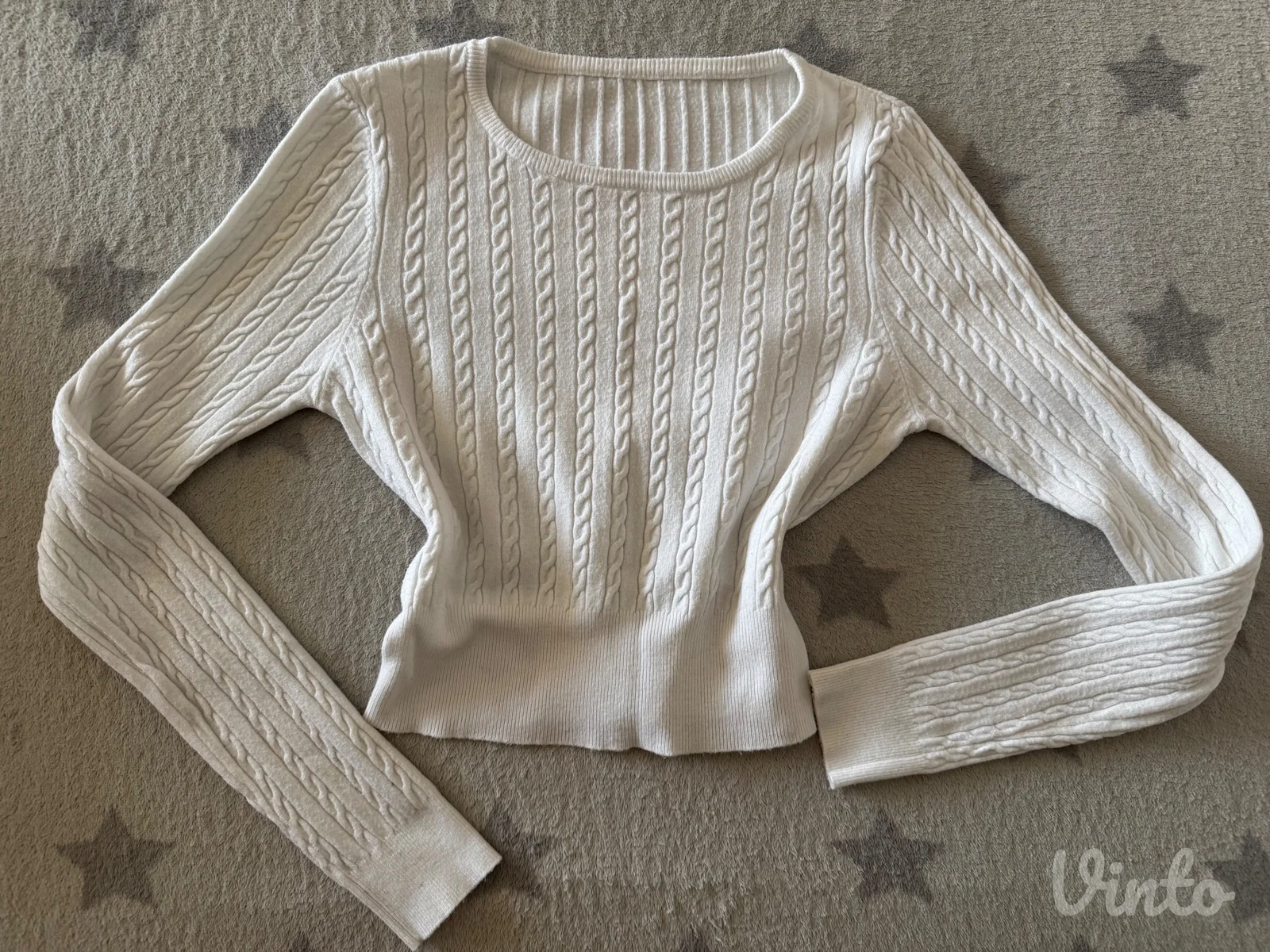 Beli pleteni crop top džemper
