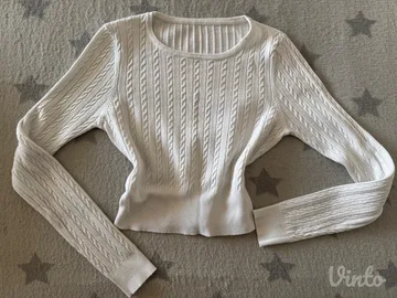 Beli pleteni crop top džemper