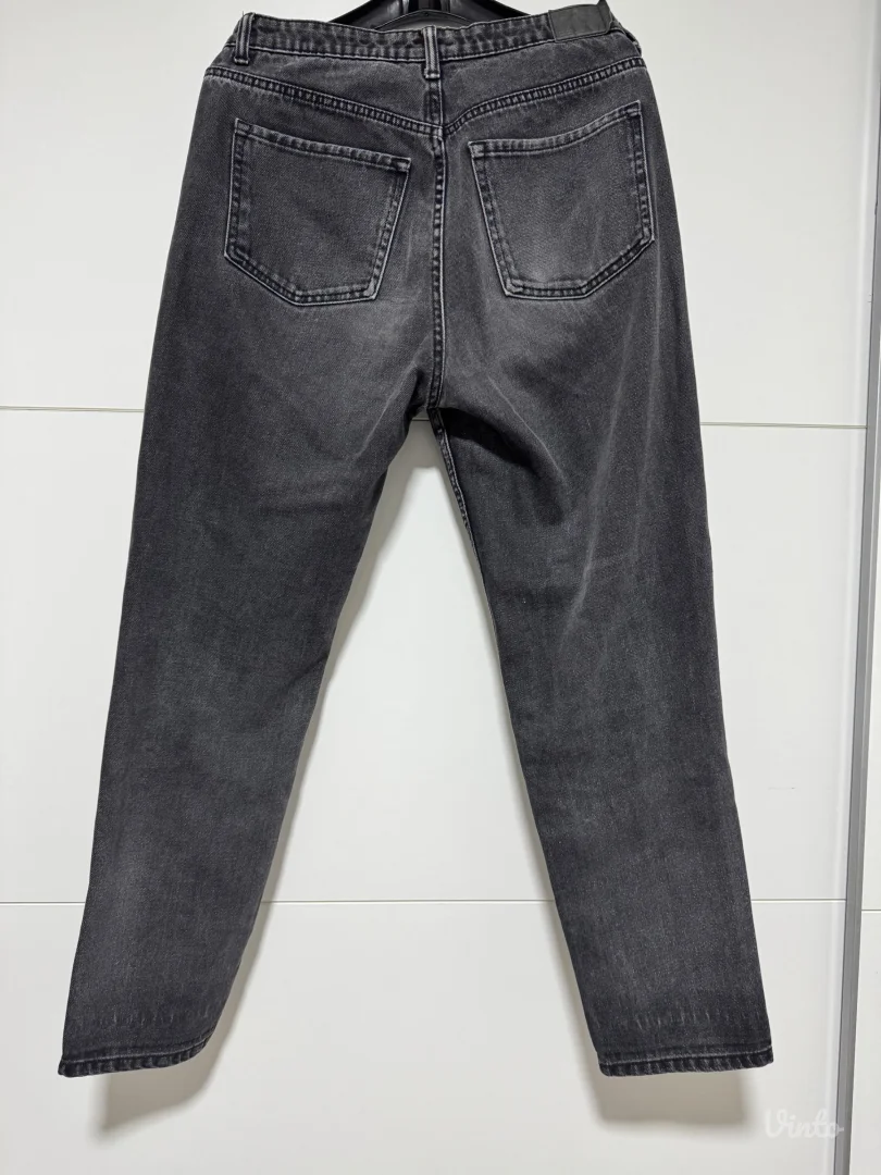 Crne ženske farmerke