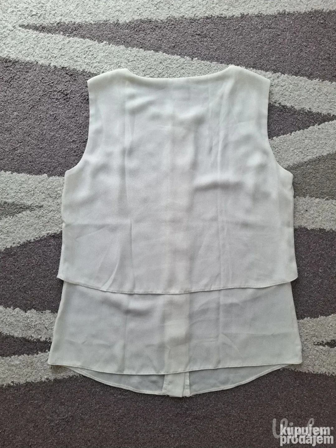 Elegantna košulja bez rukava / Mango / C&A