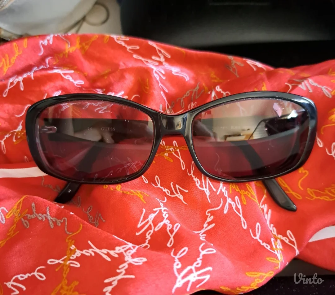 Sunčane naočare Guess