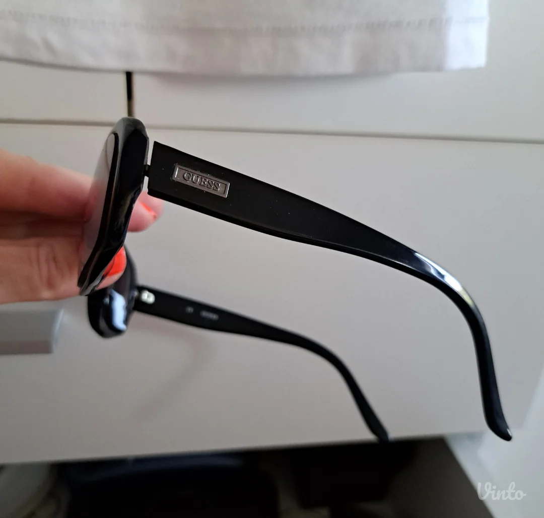 Sunčane naočare Guess