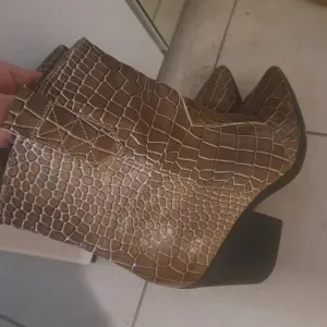 Čizme kaubojke Danijela Biskup