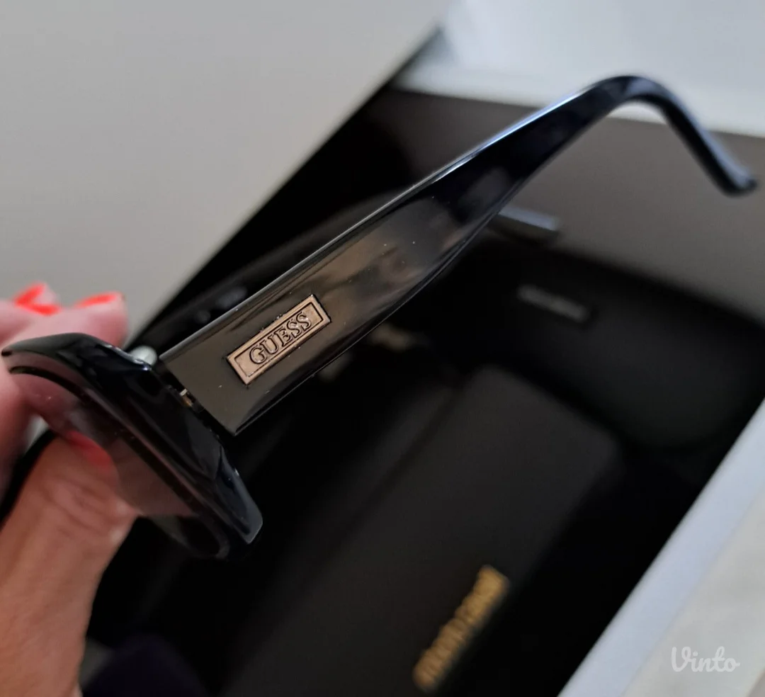 Sunčane naočare Guess