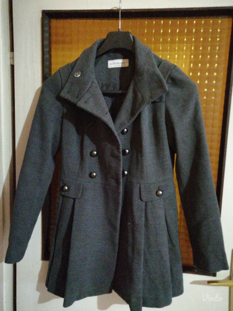 Clock house kaput Kao nov