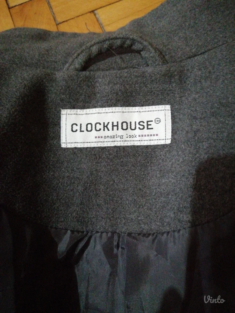 Clock house kaput Kao nov