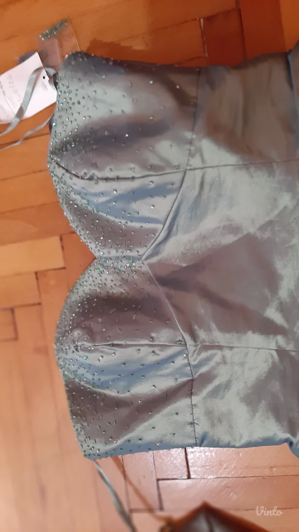 Nova svecana haljina