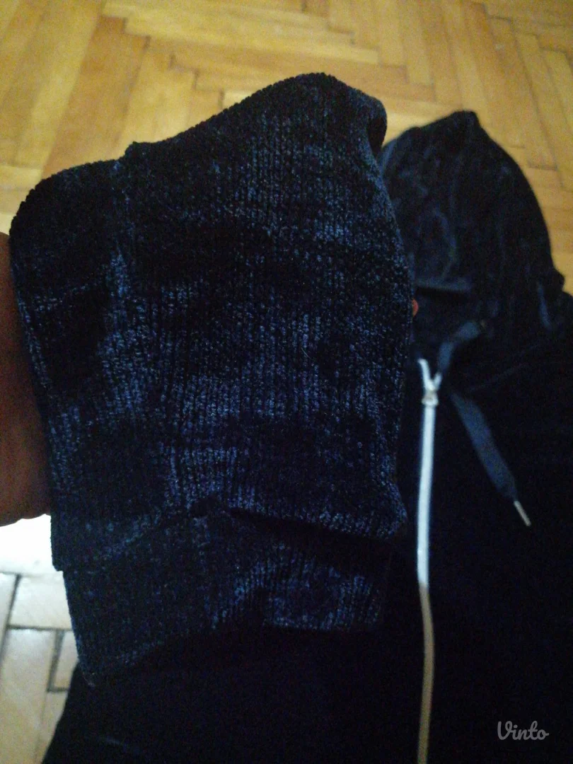 Janina sa kapuljačom