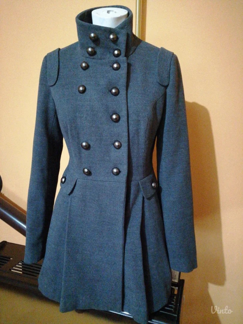 Clock house kaput Kao nov