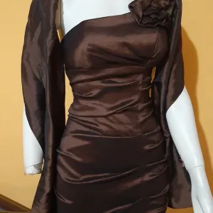 Nova svecana haljina