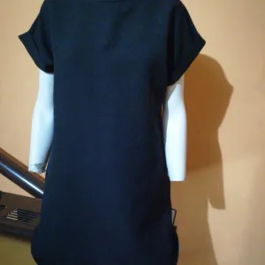 Crna haljina sa dzepovima