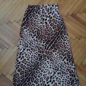 Italijanska tigrasta suknja