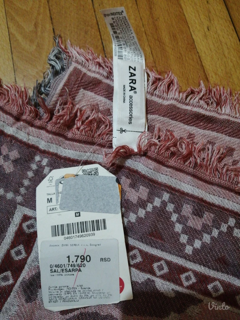 Zara esarpa nova