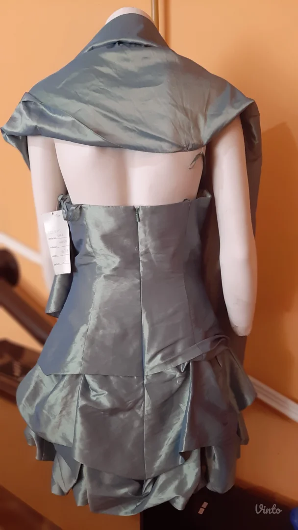 Nova svecana haljina