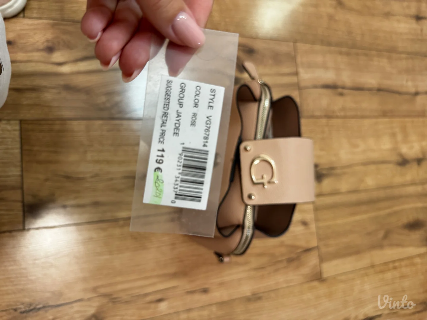 Guess torbica u dobrom stanju