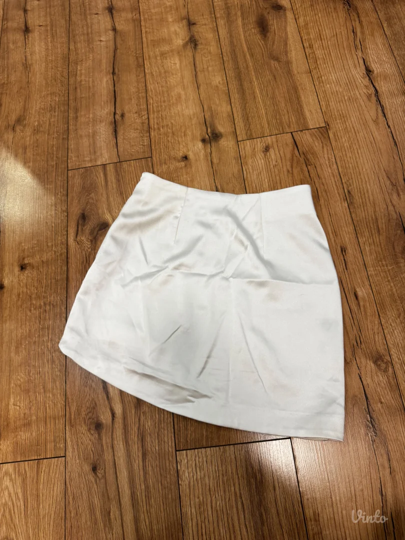 Bershka kratka satenska suknja