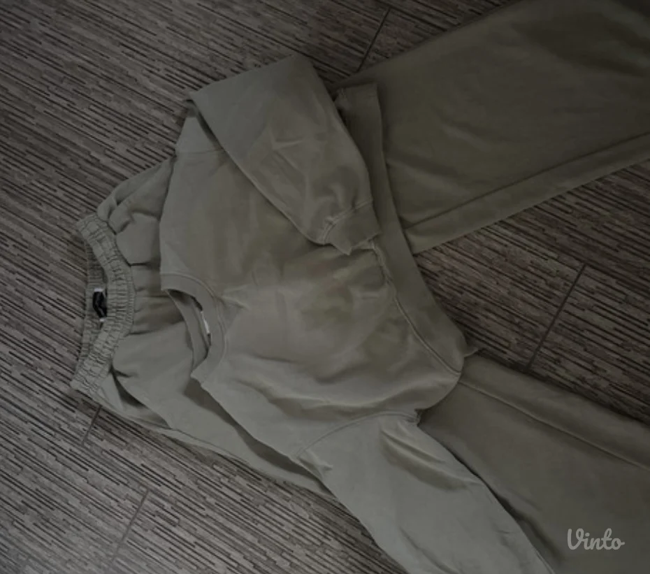 Bershka komplet trenerka