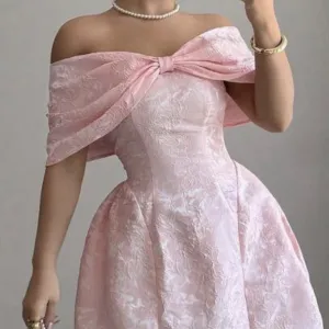 Roze haljina