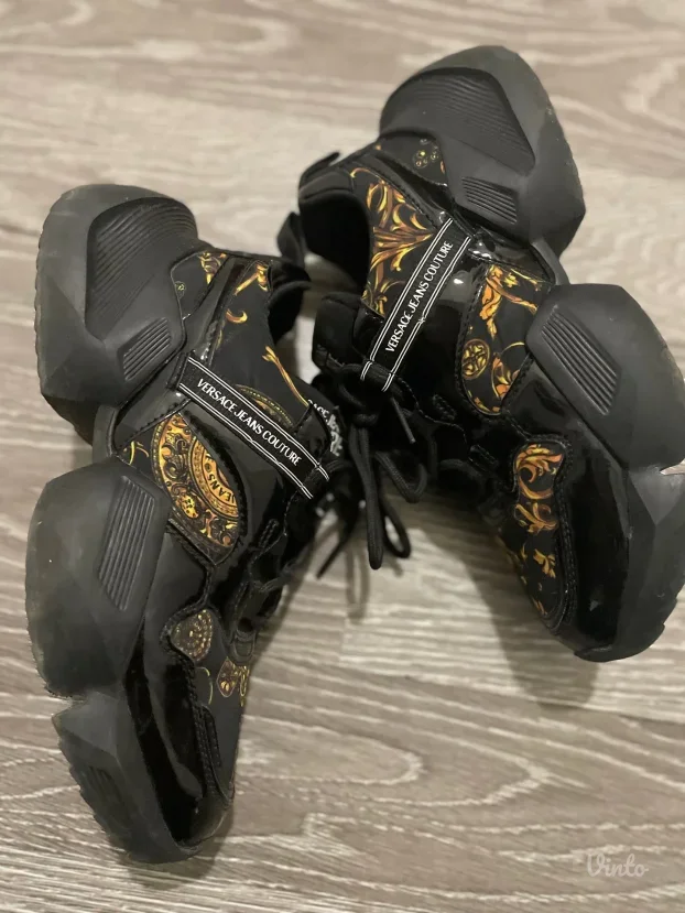 Versace patike 37 moze i slabiji 38