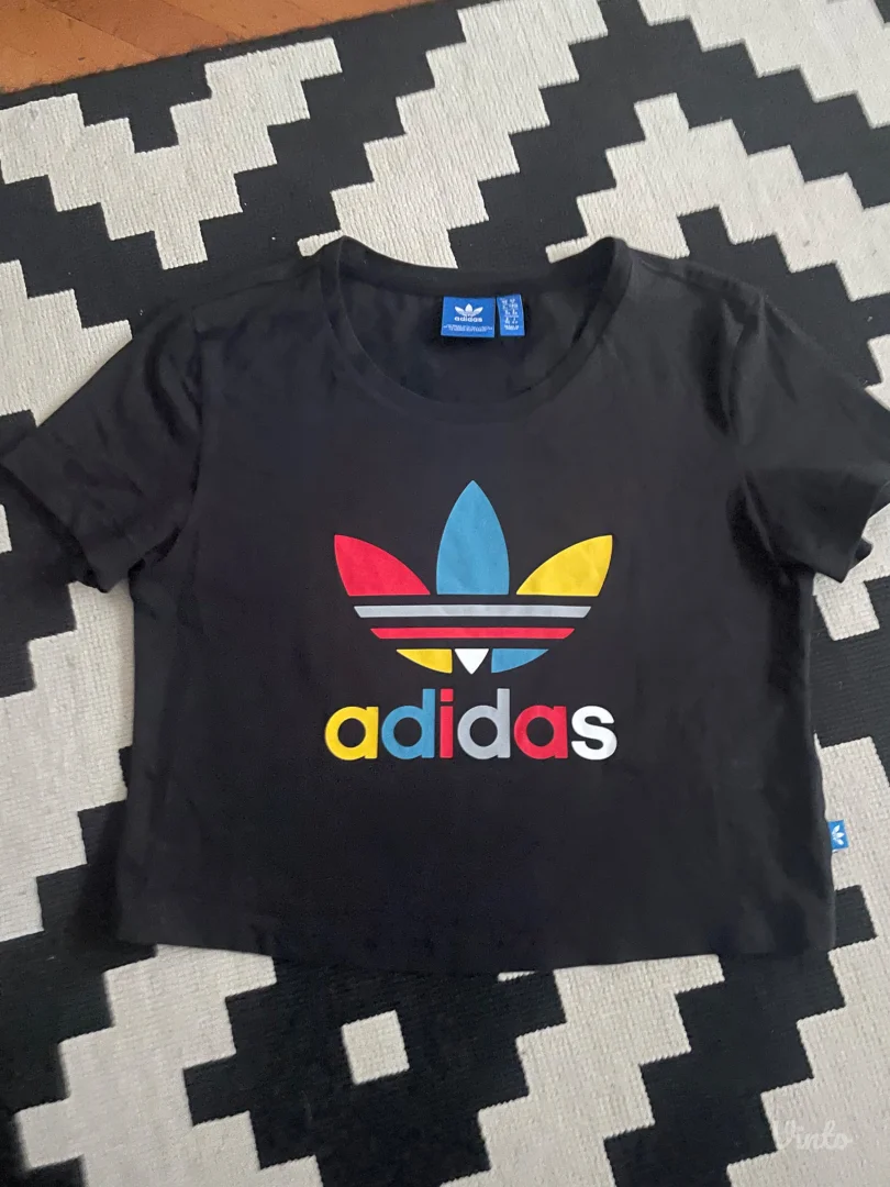 Adidas crop majica rezz