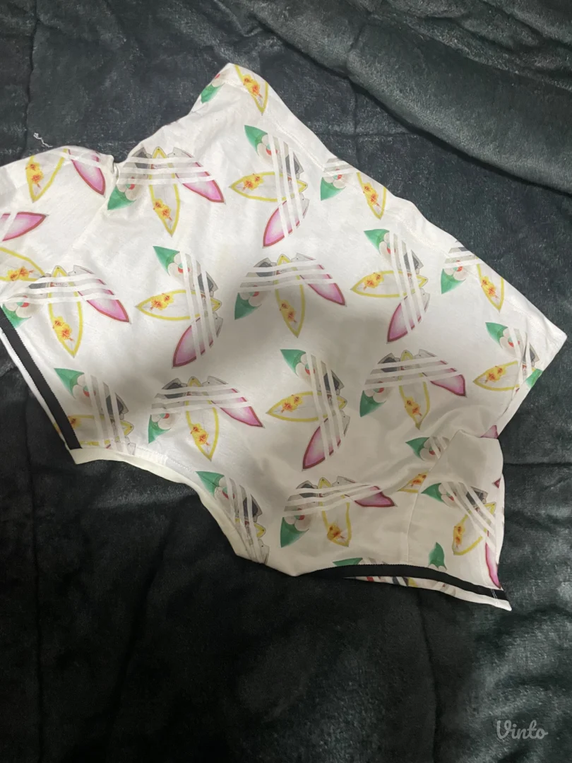 Adidas majica xs s crop