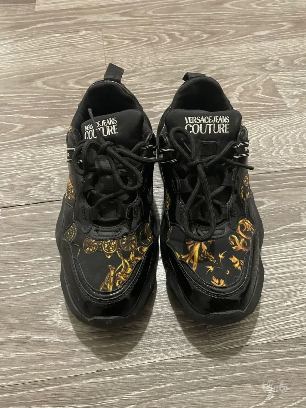 Versace patike 37 moze i slabiji 38