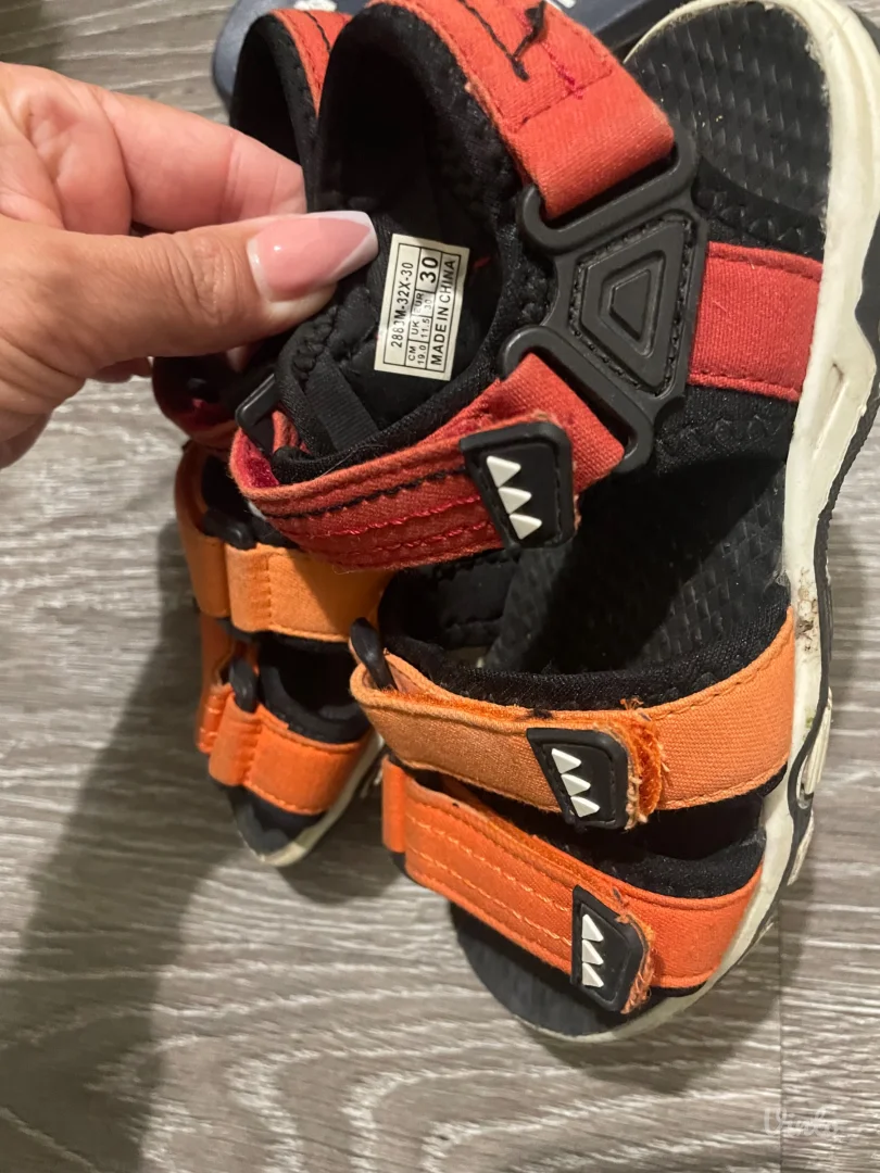 Reserved sandale 30
