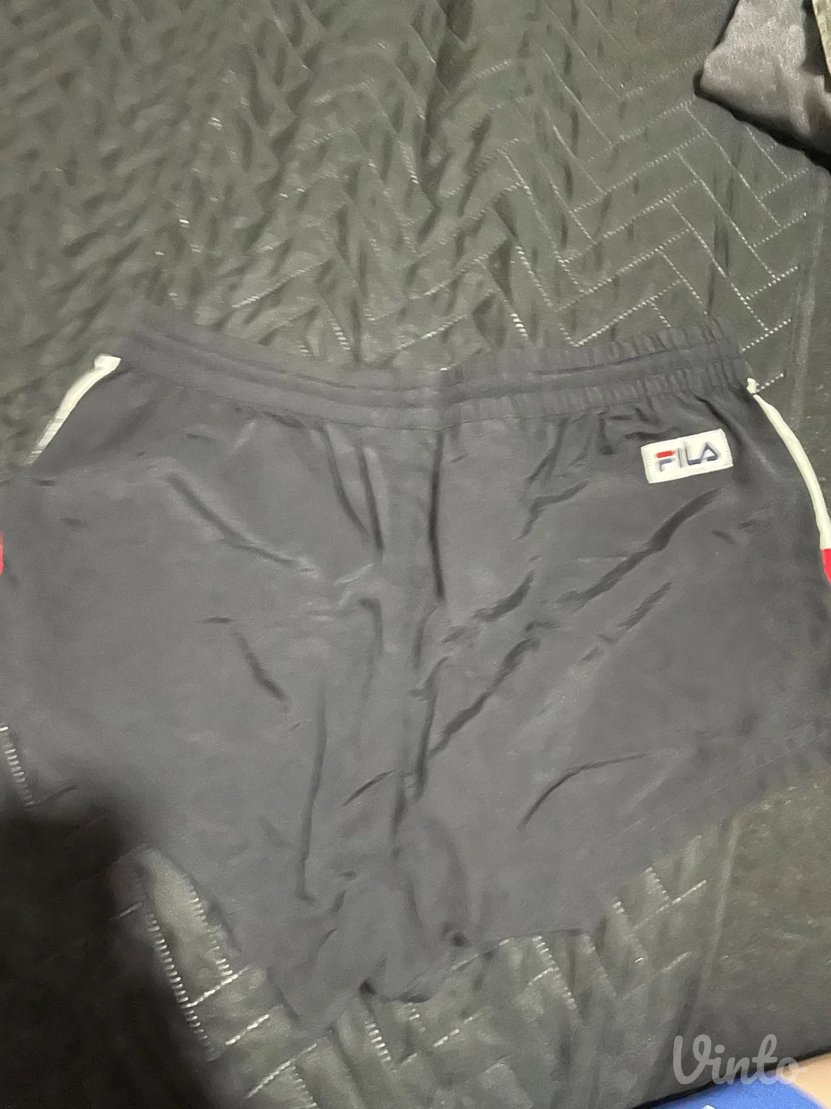 Sorts fila s nov